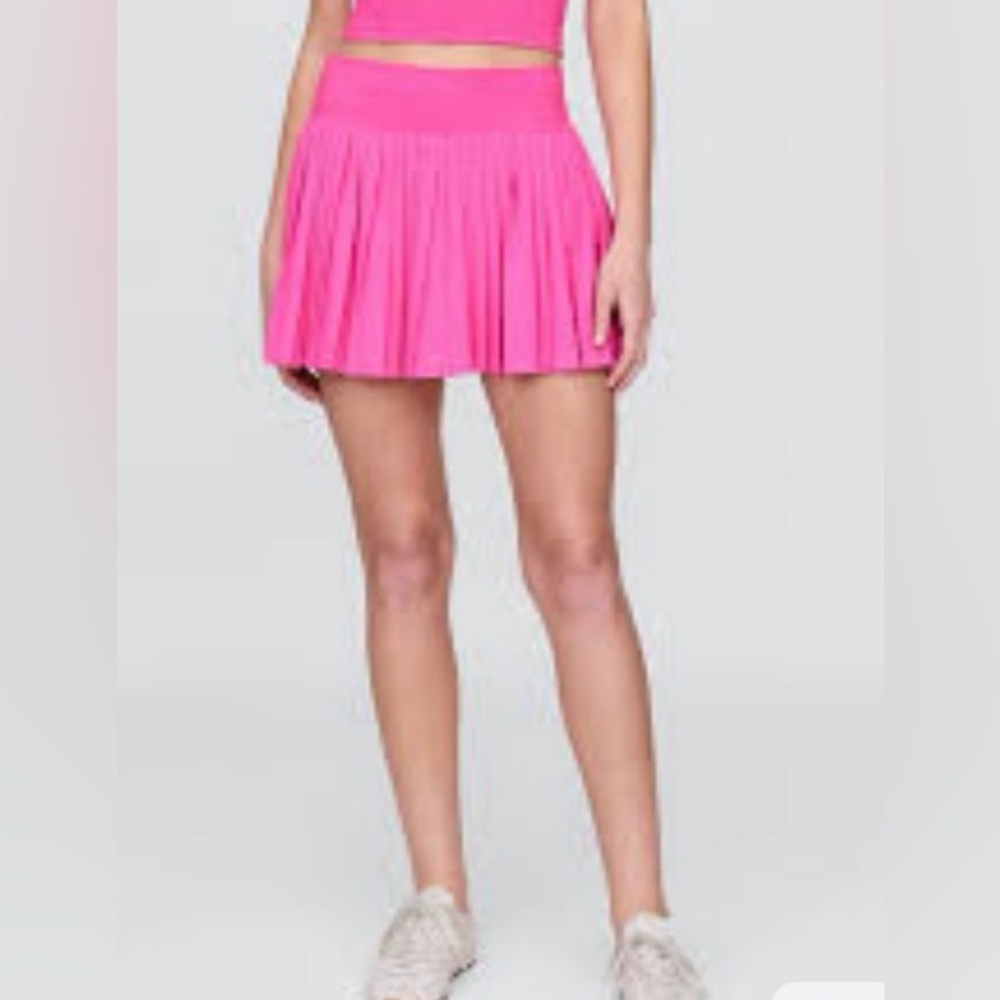 Meduim Hot Pink Pleated Women's Skort